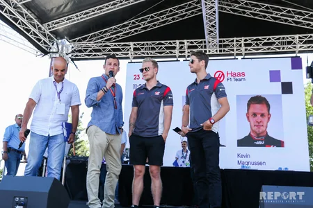 Формула-1: Пилоты команды Haas провели на Бакинском бульваре автограф-сессию