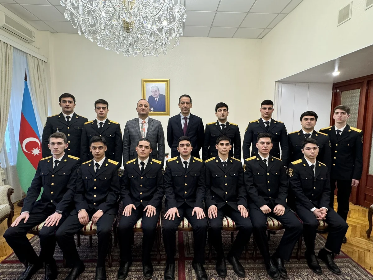Səfir Moskvada təhsil alan azərbaycanlı kursantlarla görüşüb