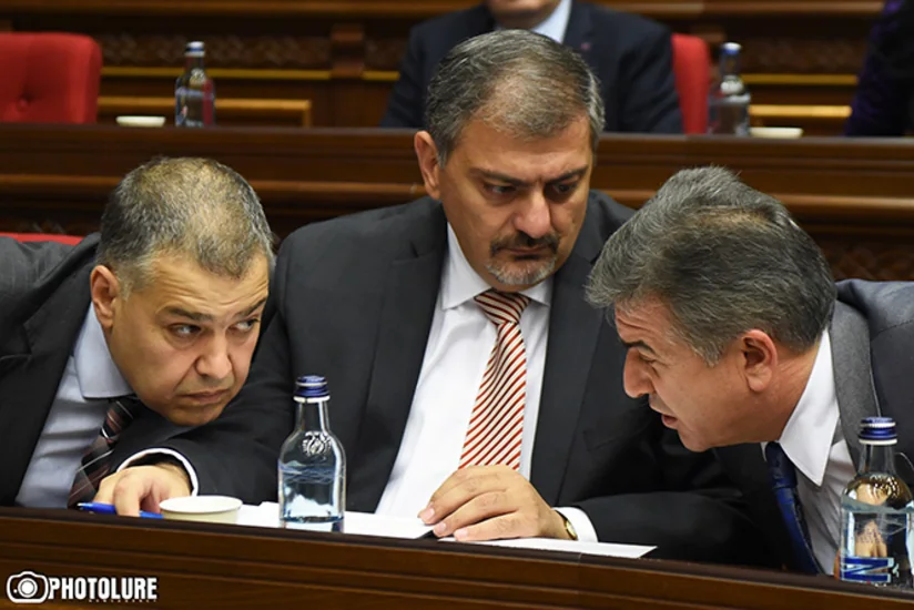 KİV: Ermənistan baş naziri ilə hökumət aparatının rəhbəri arasında münasibətlər gərginləşir