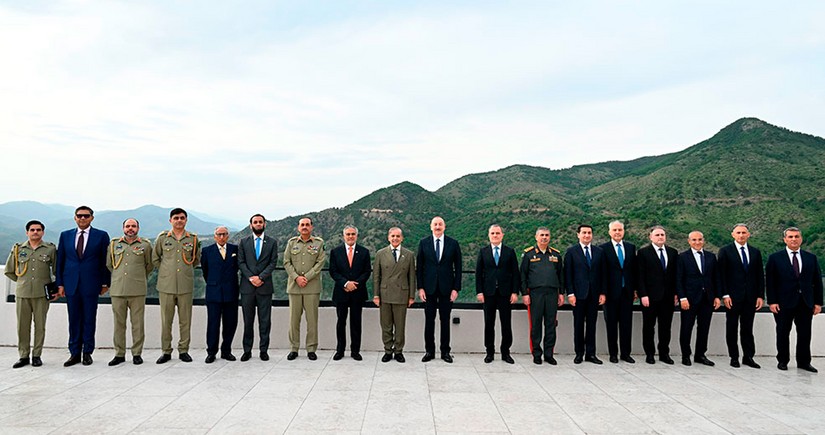 Azerbaijani Defense Ministry presents weekly summary of events