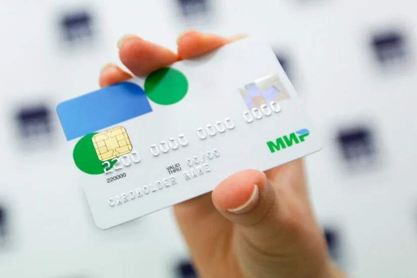 Ermənistan bankları Rusiyanın “Mir” kartlarına xidmət göstərməyi dayandırıb