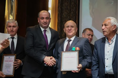 YAP-ın təsis edilməsinin 30 illiyi münasibətilə Xətai rayonunda konfrans keçirilib