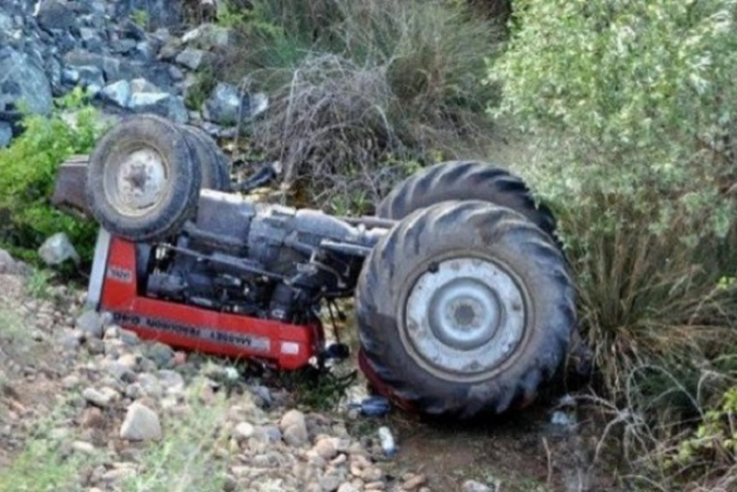 Qusarda dərəyə aşan traktorun sürücüsü ölüb