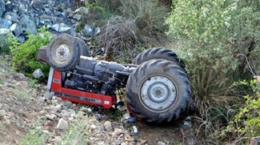 Qusarda dərəyə aşan traktorun sürücüsü ölüb Qusarda dərəyə aşan traktorun sürücüsü ölüb