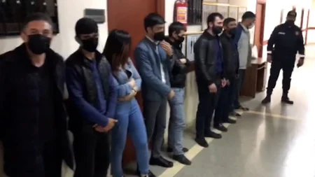 Abşeronda karantini pozan çay evləri aşkarlandı, 19 müştəri cərimələndi