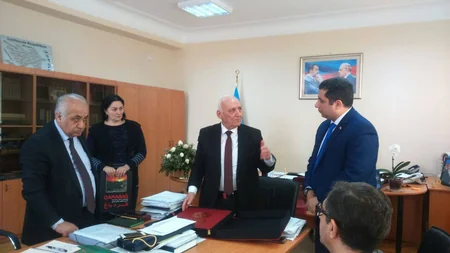 Tarix İnstitutunda Elmi Şuranın “İslam Həmrəyliyi İli”nə həsr olunmuş iclası keçirilib