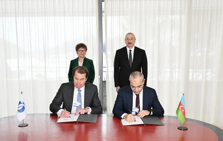 President Ilham Aliyev meets with EBRD President in Davos