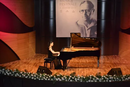 Beynəlxalq Muğam Mərkəzində fortepiano musiqisi axşamı keçirilib