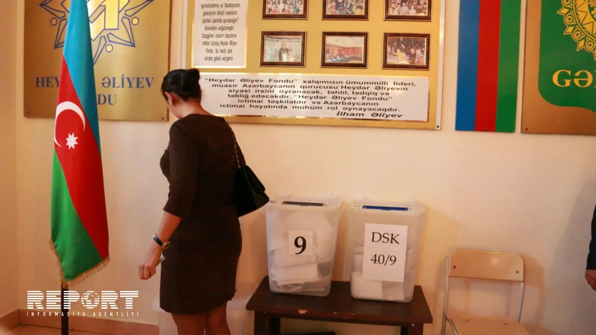 Gəncə şəhərində referendum üzrə səsvermə davam edir - FOTO