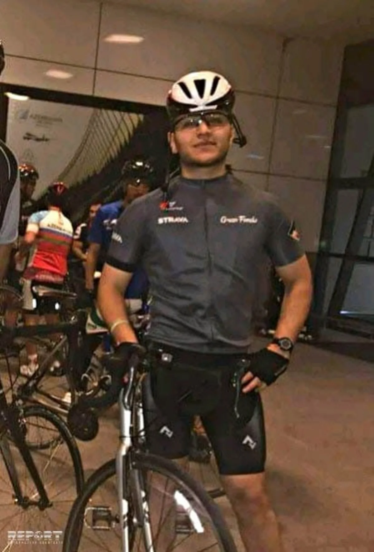 Bakıda velosiped minik maşını ilə toqquşub - FOTO