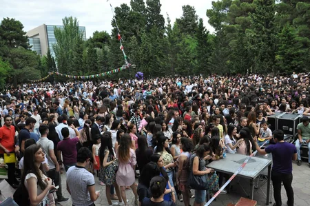 Bakı Dövlət Universitetində Məzun günü keçirilib