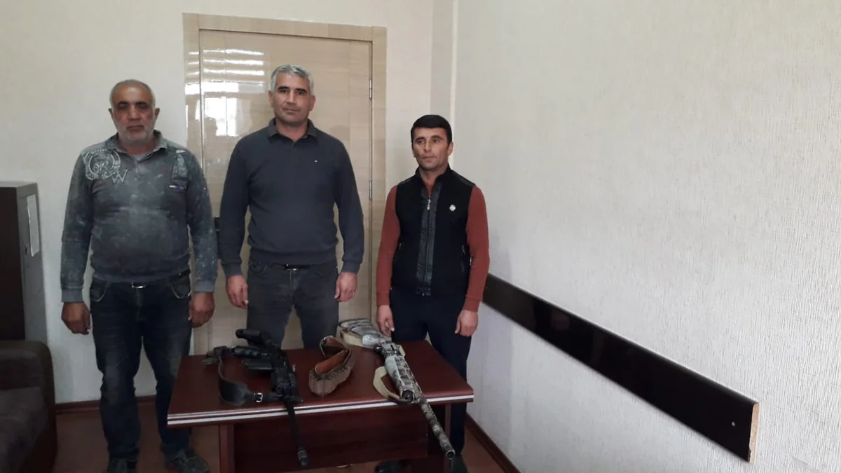 Polis qanunsuz ov edənləri saxlamaq üçün havaya atəş açıb, odlu silah və qaban müsadirə edilib
