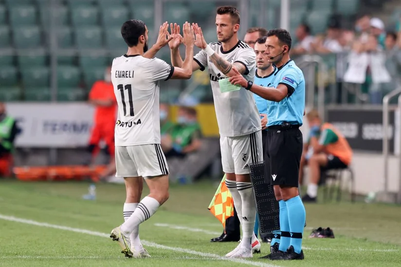 Легия расстается с проигравшим Махиру Эмрели нападающим