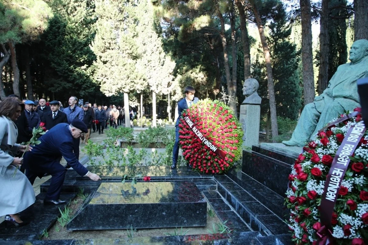 Akademik Azad Mirzəcanzadənin 90 illik yubileyinə həsr olunan beynəlxalq konfransı başlayıb