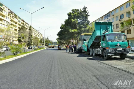 Bakının Bakıxanov qəsəbəsində Sülh küçəsinin əsaslı təmiri yekunlaşır
