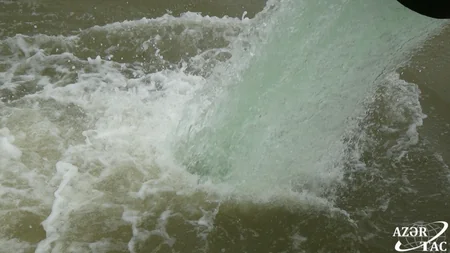 İmişlidəki göllərdən Baş Muğan kanalına su vurulmağa başlanıb