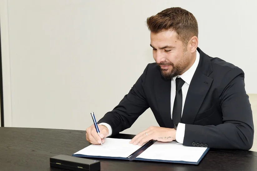 Neftçi yeni baş məşqçisini təqdim edib