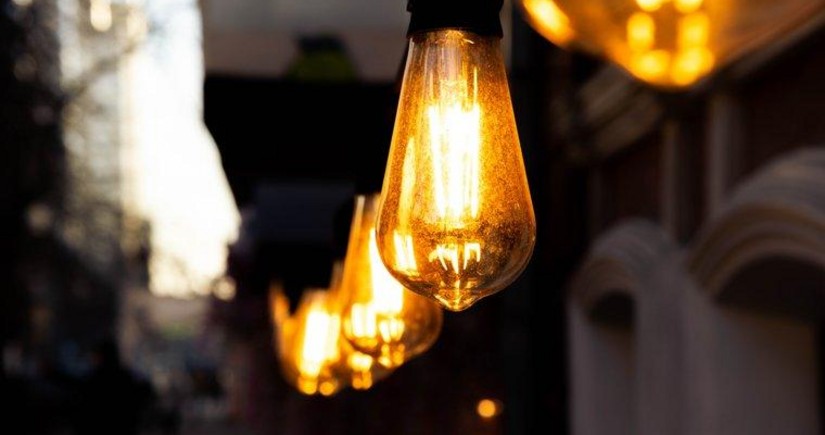 Fransada elektrik şəbəkəsinin təxribatı ilə bağlı təhqiqat başlayıb