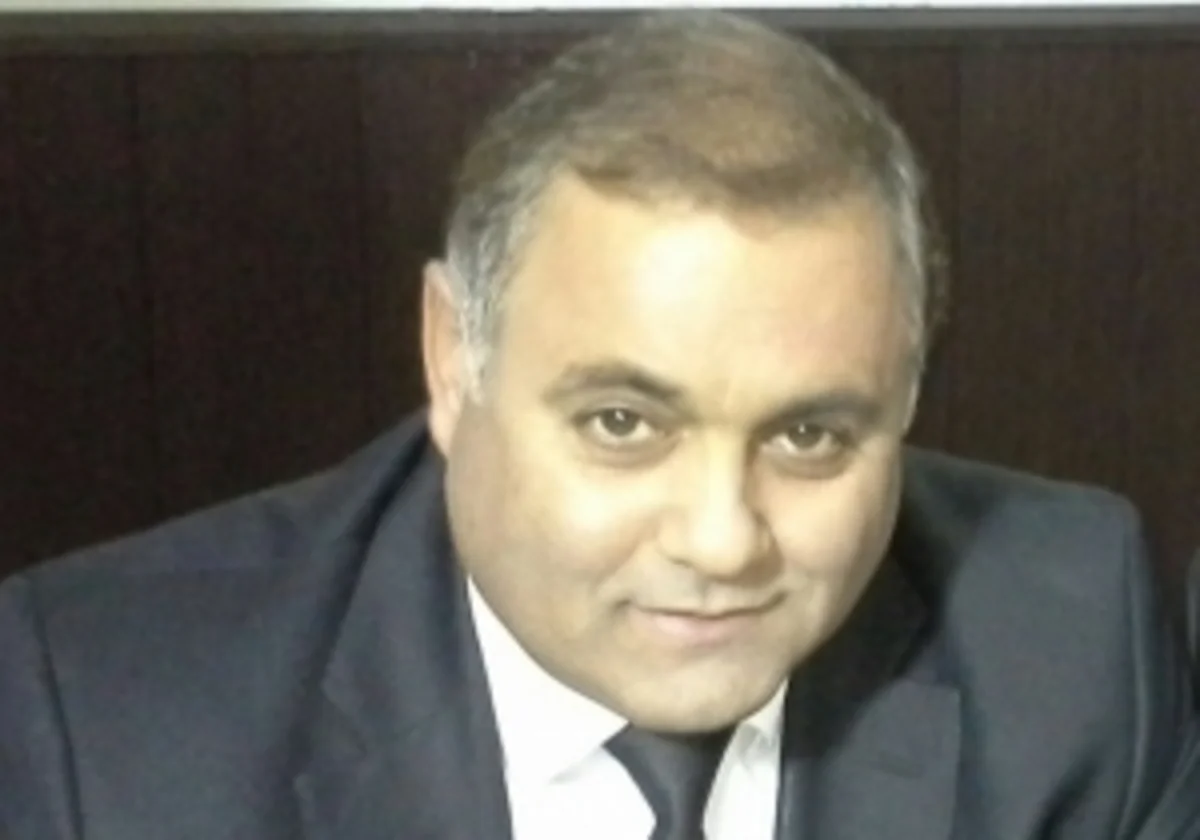 ​Nazirlik Bakı Uşaq Teatrının bədii rəhbərini mükafatlandırıb