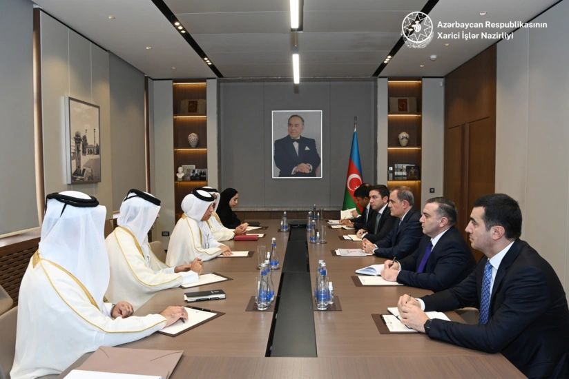 Jeyhun Bayramov informs his Qatari counterpart about crimes committed by Armenia
