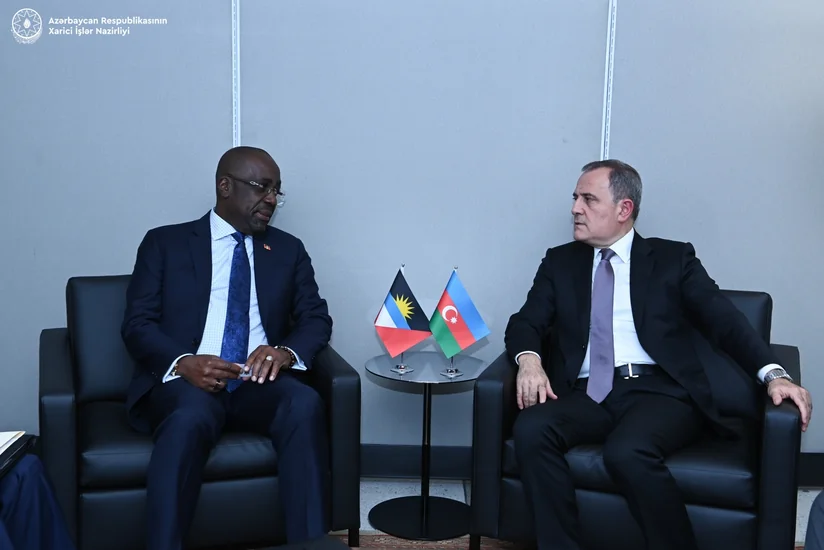 Джейхун Байрамов обсудил вопросы COP29 с коллегой из Антигуа и Барбуды