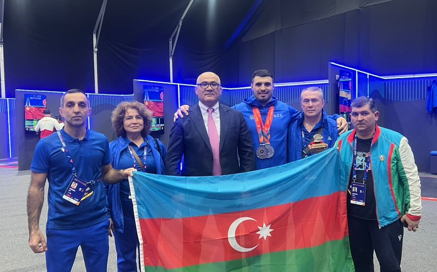 Dünya çempionatı: Azərbaycan ağırlıqqaldıranı gümüş medal qazanıb