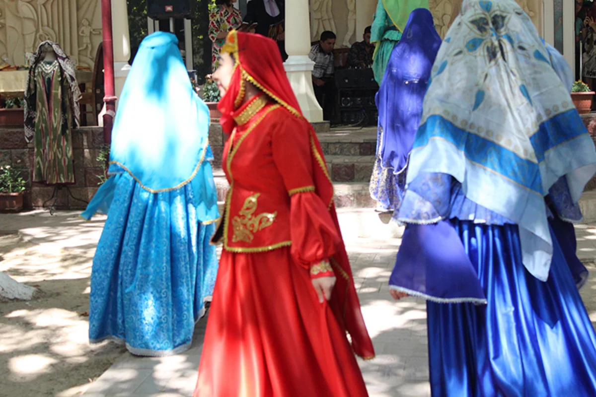 Qarabağ geyimləri Özbəkistanın Kibray şəhərində nümayiş etdirilib