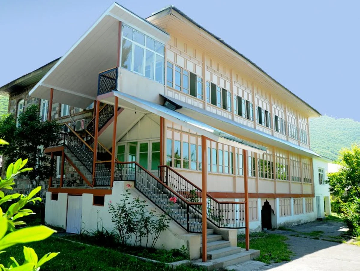 Azərbaycanda yeni alma və armud sortları yaradılıb