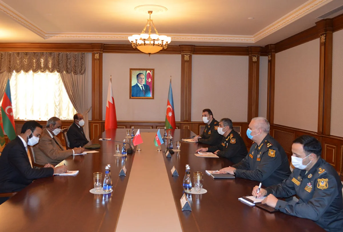 Zakir Həsənov Bəhreyn Müdafiə Qüvvələrinin Baş Komandanı ilə görüşüb
