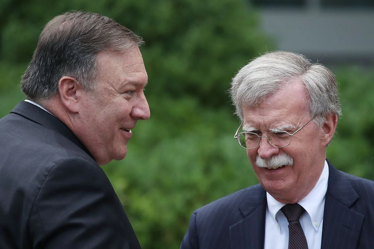 Ağ evdə Pompeo və Bolton arasında gərginlik artır