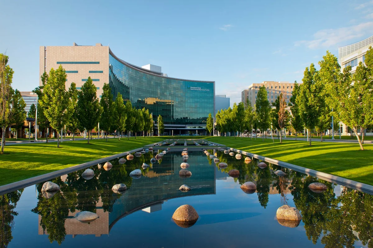 Heydar Aliyev's surgeon and cardiologist at Cleveland Clinic visit Azerbaijan