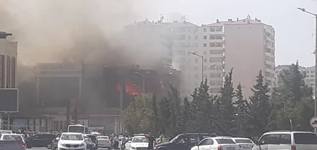 Sumqayıtda Green house şadlıq sarayındakı yanğın söndürülüb - VİDEO - YENİLƏNİB-3