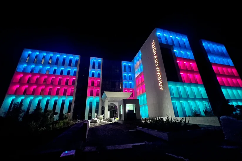 Prezidentin xüsusi nümayəndəsi: Ağdam bayrağımızın rənglərinə boyanıb