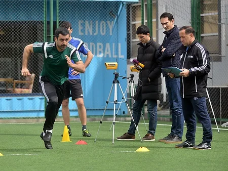 Futbol hakimləri fiziki hazırlıq üzrə test veriblər