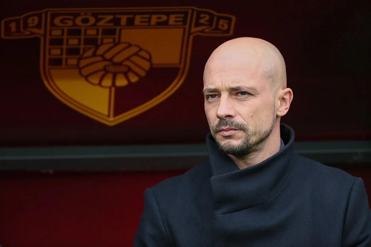 Türkiyə klubu baş məşqçisi ilə yollarını ayırıb