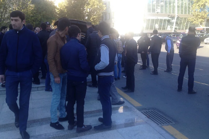 Bakıda iki avtomobil toqquşub - FOTO