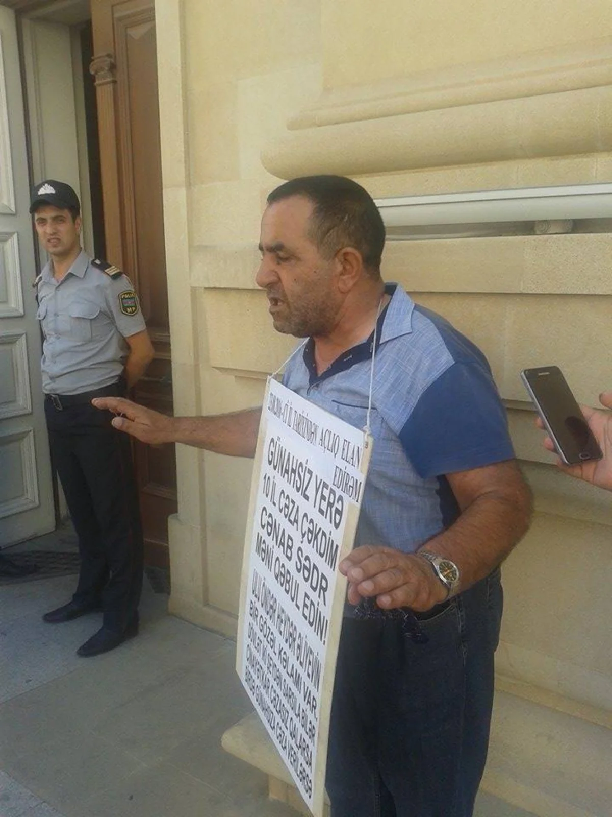 Keçmiş məhkum aksiya keçirməyə cəhd edib