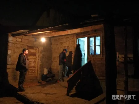 Gürcüstanda yaşayan azərbaycanlı ailənin çətin günləri: darısqal kirayə mənzil, məktəbə getməyən uşaqlar - REPORTAJ