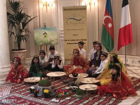 В Париже отметили праздник Новруз - ФОТО