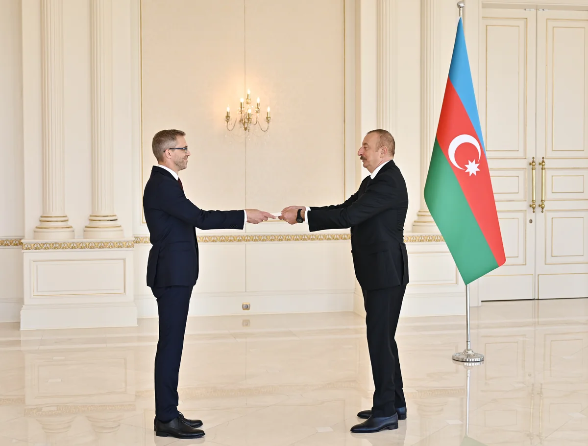 Prezident İlham Əliyev İsveçin yeni səfirinin etimadnaməsini qəbul edib - YENİLƏNİB