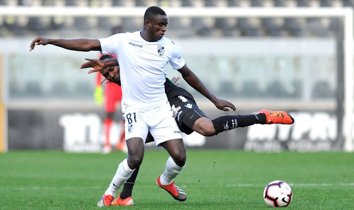 Qarabağ Neftçinin də maraqlandığı hücumçunu heyətinə qatdı