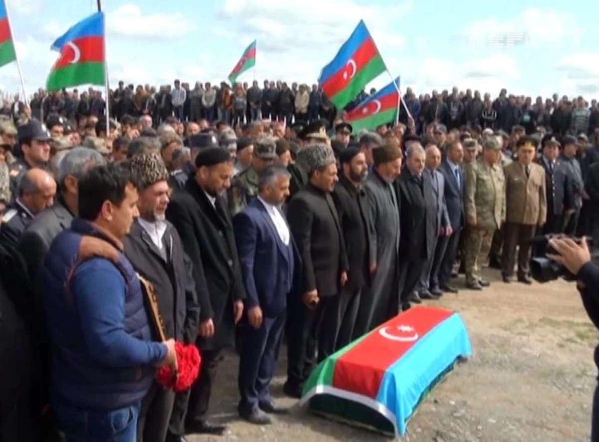 Azərbaycan Silahlı Qüvvələrinin şəhid olan hərbçiləri dəfn olunub - FOTO - VİDEO - YENİLƏNİB