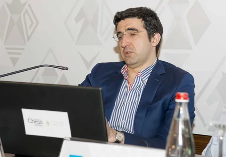 Vladimir Kramnik: Rauf ehtiyatlı oynadı - FOTO