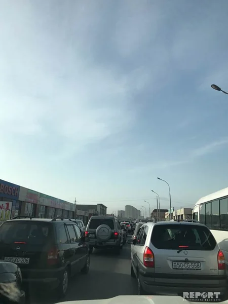 Sumqayıtda avtoqəza nəticəsində yol bağlanıb