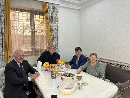 Fuad Muradov Bişkekdə Azərbaycan icması ilə görüş keçirib