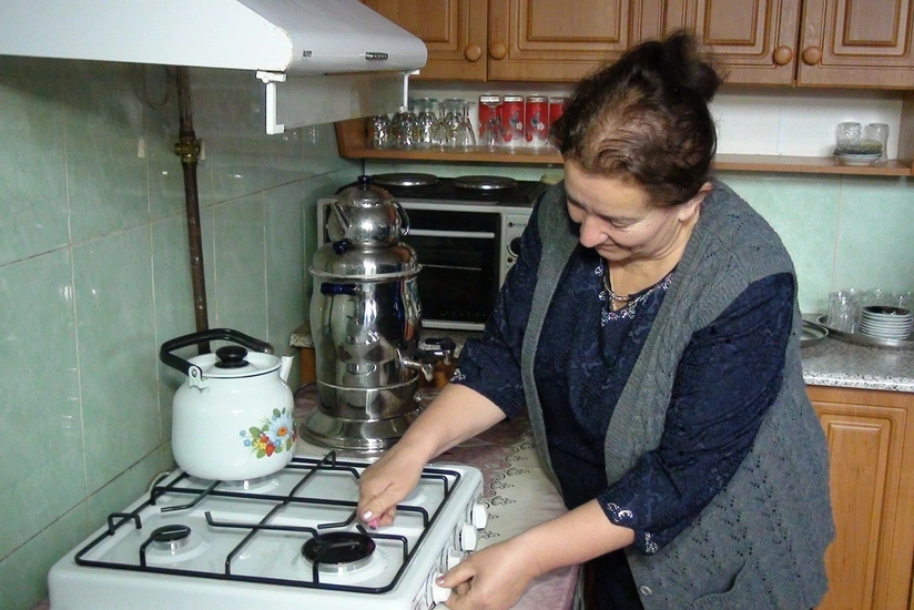 Sabirabadda məcburi köçkünlərin məskunlaşdığı qəsəbəyə qaz verilib