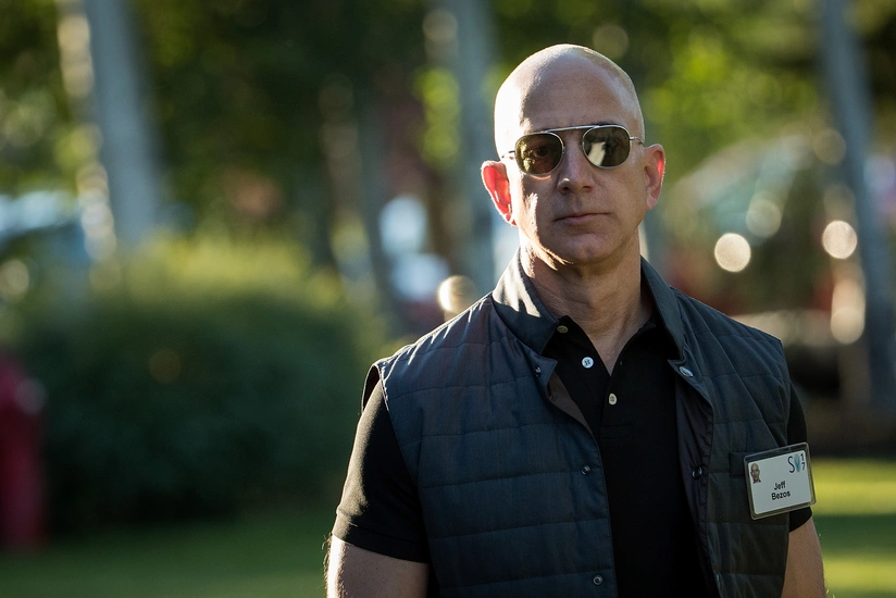 Jeff Bezos is once again the richest man in the world