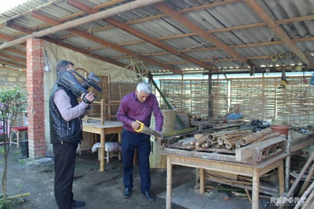 Çörəyi bambukdan çıxır - VİDEOREPORTAJ