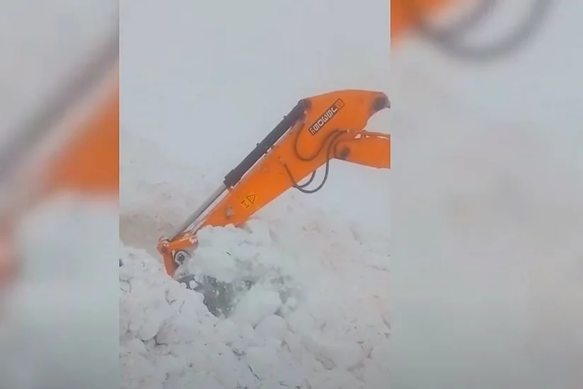 Kəlbəcər və Laçında müxtəlif təyinatlı yollar fasiləsiz rejimdə qardan təmizlənir