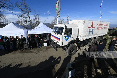 На дороге Шуша-Ханкенди вновь созданы условия для проезда автомобилей российских миротворцев - ВИДЕО